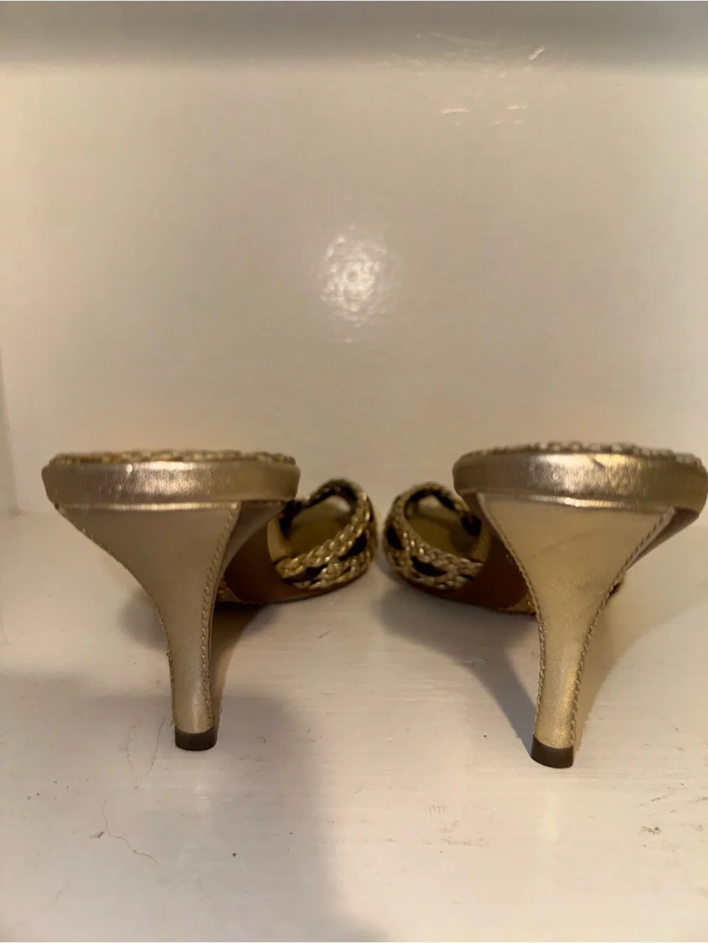 J Vincent Gold Leather Open Toe Mule Slip On Flower Accent Stiletto Heels 6M